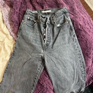 Levi’s Ribcage straight leg jean-size 26 with 29 inseam